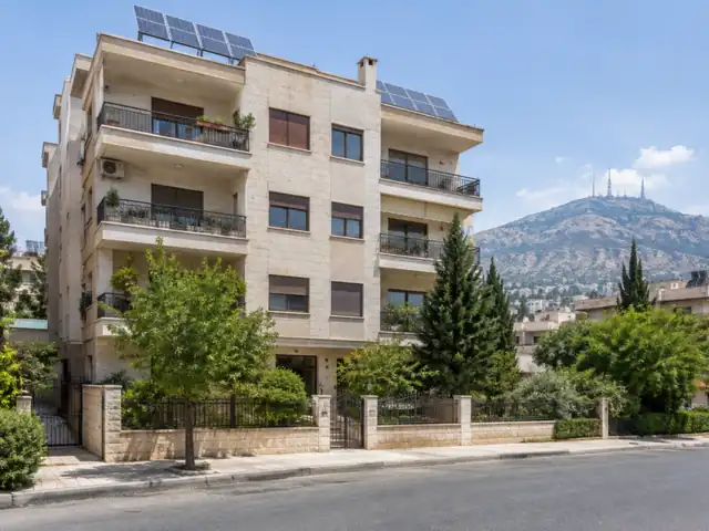 Luxury furnished apartment in Malki with a city view